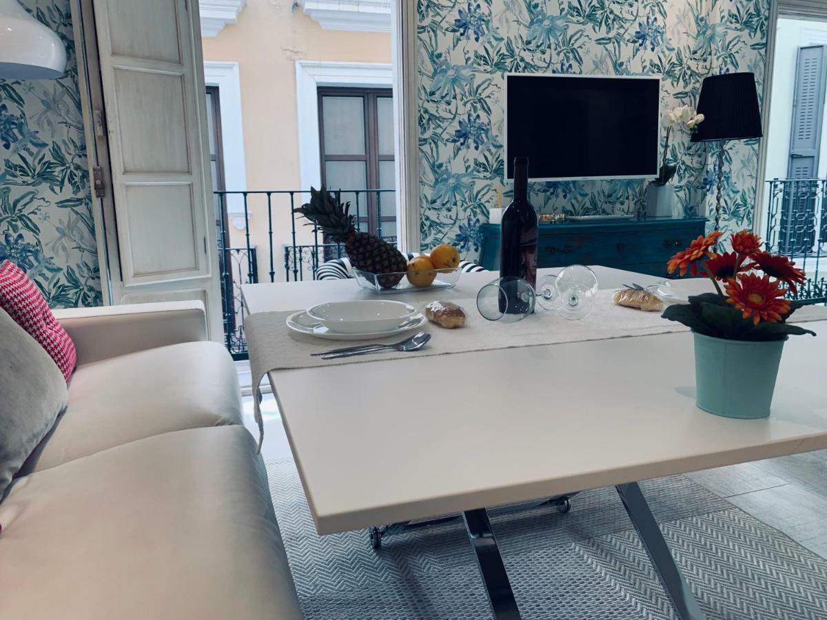 Cathedral Studio, Luxury In Cathedral Area, Parking Optional * Seville
